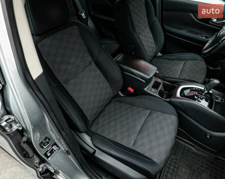 Сірий Ніссан Кашкай, об'ємом двигуна 2 л та пробігом 80 тис. км за 16623 $, фото 17 на Automoto.ua