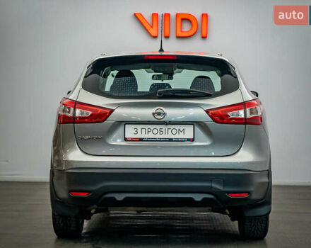 Сірий Ніссан Кашкай, об'ємом двигуна 2 л та пробігом 80 тис. км за 16623 $, фото 5 на Automoto.ua