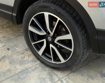 Серый Ниссан Кашкай, объемом двигателя 1.6 л и пробегом 245 тыс. км за 16000 $, фото 9 на Automoto.ua