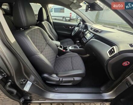 Серый Ниссан Кашкай, объемом двигателя 1.6 л и пробегом 168 тыс. км за 15950 $, фото 47 на Automoto.ua