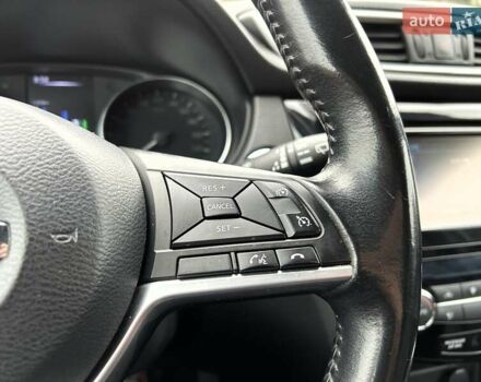 Сірий Ніссан Кашкай, об'ємом двигуна 1.6 л та пробігом 85 тис. км за 19300 $, фото 30 на Automoto.ua