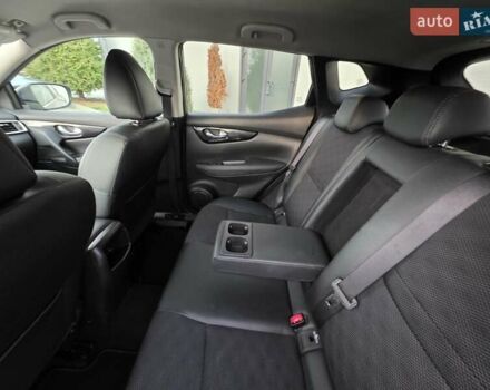 Серый Ниссан Кашкай, объемом двигателя 1.6 л и пробегом 168 тыс. км за 15950 $, фото 64 на Automoto.ua