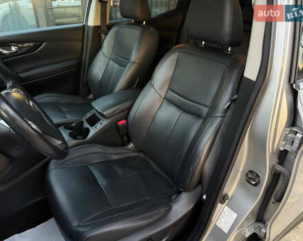 Серый Ниссан Кашкай, объемом двигателя 1.6 л и пробегом 245 тыс. км за 16000 $, фото 5 на Automoto.ua