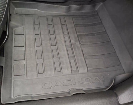 Серый Ниссан Кашкай, объемом двигателя 1.6 л и пробегом 42 тыс. км за 19000 $, фото 14 на Automoto.ua