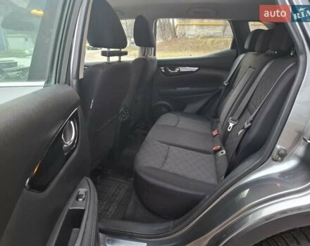 Сірий Ніссан Кашкай, об'ємом двигуна 1.6 л та пробігом 159 тис. км за 16300 $, фото 9 на Automoto.ua