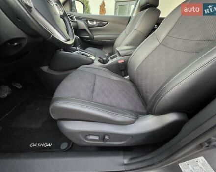 Серый Ниссан Кашкай, объемом двигателя 1.6 л и пробегом 168 тыс. км за 15950 $, фото 75 на Automoto.ua