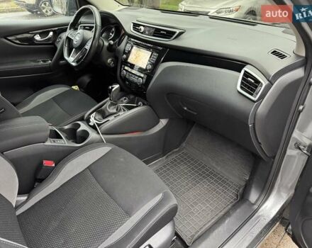 Сірий Ніссан Кашкай, об'ємом двигуна 1.6 л та пробігом 80 тис. км за 19500 $, фото 32 на Automoto.ua