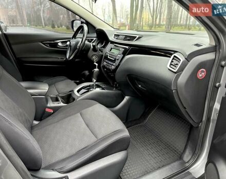 Сірий Ніссан Кашкай, об'ємом двигуна 2 л та пробігом 84 тис. км за 15800 $, фото 23 на Automoto.ua