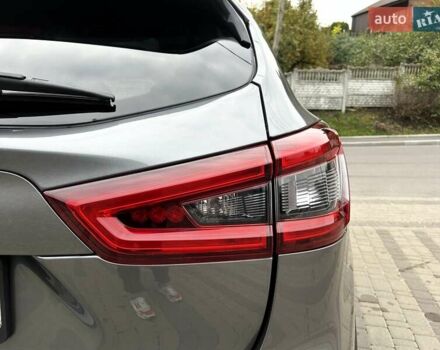 Сірий Ніссан Кашкай, об'ємом двигуна 1.6 л та пробігом 85 тис. км за 19300 $, фото 19 на Automoto.ua