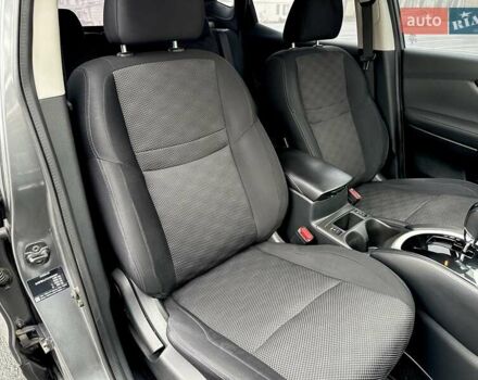 Сірий Ніссан Кашкай, об'ємом двигуна 2 л та пробігом 84 тис. км за 15800 $, фото 24 на Automoto.ua