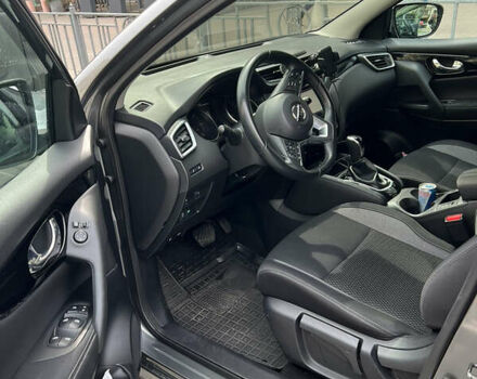 Серый Ниссан Кашкай, объемом двигателя 1.6 л и пробегом 80 тыс. км за 17800 $, фото 11 на Automoto.ua