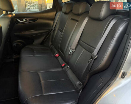 Серый Ниссан Кашкай, объемом двигателя 1.6 л и пробегом 245 тыс. км за 16000 $, фото 8 на Automoto.ua