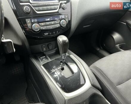 Сірий Ніссан Кашкай, об'ємом двигуна 2 л та пробігом 84 тис. км за 15800 $, фото 13 на Automoto.ua