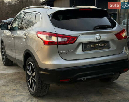 Серый Ниссан Кашкай, объемом двигателя 1.6 л и пробегом 245 тыс. км за 16000 $, фото 2 на Automoto.ua