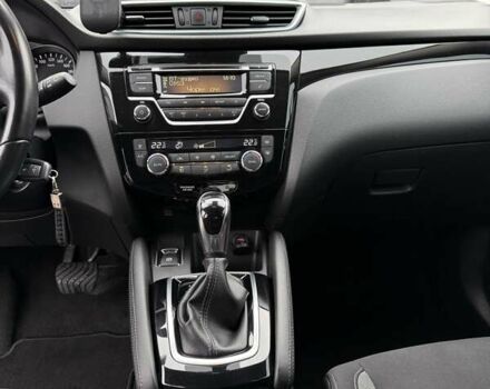 Серый Ниссан Кашкай, объемом двигателя 1.2 л и пробегом 76 тыс. км за 15700 $, фото 16 на Automoto.ua