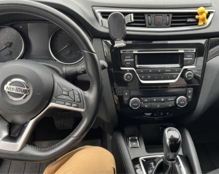 Серый Ниссан Кашкай, объемом двигателя 1.2 л и пробегом 60 тыс. км за 15000 $, фото 12 на Automoto.ua