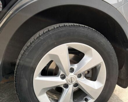 Серый Ниссан Кашкай, объемом двигателя 1.2 л и пробегом 60 тыс. км за 15000 $, фото 4 на Automoto.ua