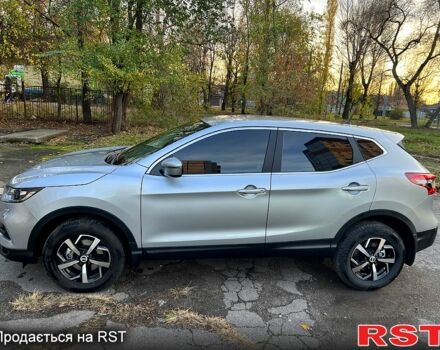 Серый Ниссан Кашкай, объемом двигателя 1.2 л и пробегом 27 тыс. км за 18000 $, фото 2 на Automoto.ua