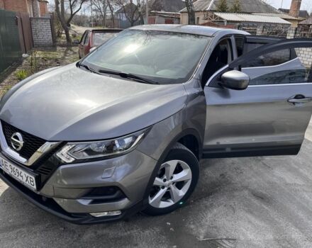 Серый Ниссан Кашкай, объемом двигателя 1.2 л и пробегом 60 тыс. км за 15000 $, фото 2 на Automoto.ua
