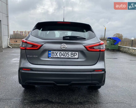 Серый Ниссан Кашкай, объемом двигателя 1.6 л и пробегом 212 тыс. км за 16600 $, фото 2 на Automoto.ua