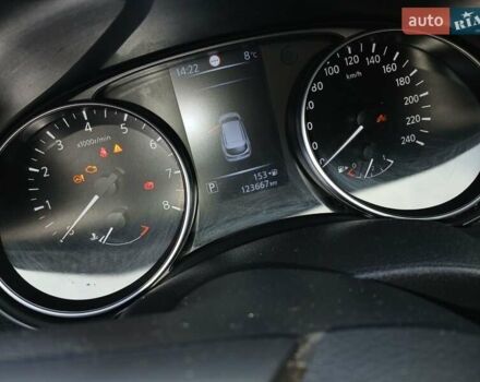 Серый Ниссан Кашкай, объемом двигателя 2 л и пробегом 123 тыс. км за 18000 $, фото 3 на Automoto.ua