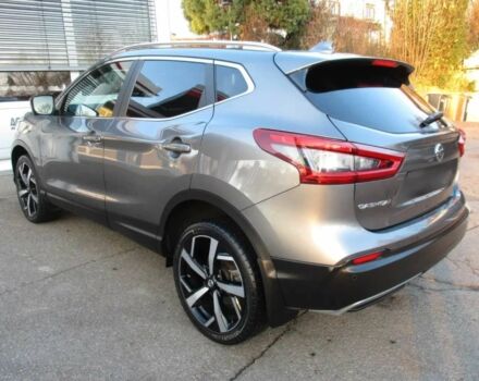 Серый Ниссан Кашкай, объемом двигателя 1.3 л и пробегом 31 тыс. км за 10000 $, фото 4 на Automoto.ua