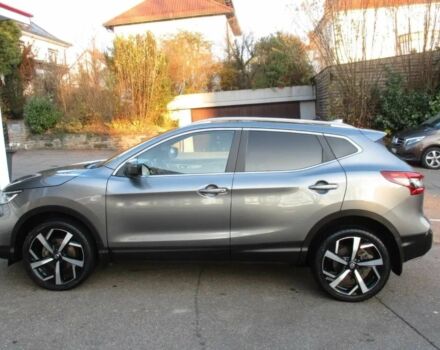 Серый Ниссан Кашкай, объемом двигателя 1.3 л и пробегом 31 тыс. км за 10000 $, фото 5 на Automoto.ua