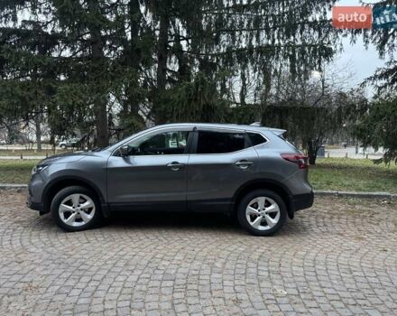 Серый Ниссан Кашкай, объемом двигателя 2 л и пробегом 120 тыс. км за 19000 $, фото 2 на Automoto.ua