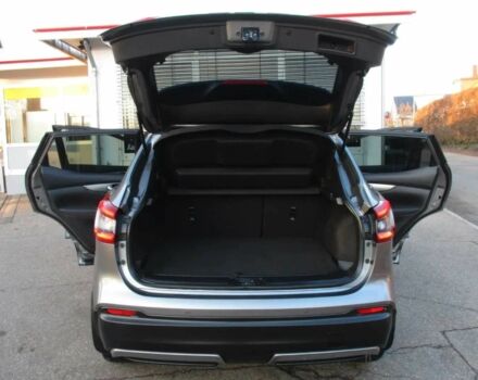 Серый Ниссан Кашкай, объемом двигателя 1.3 л и пробегом 31 тыс. км за 10000 $, фото 12 на Automoto.ua