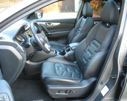 Серый Ниссан Кашкай, объемом двигателя 1.3 л и пробегом 31 тыс. км за 10000 $, фото 6 на Automoto.ua