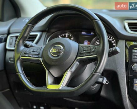 Серый Ниссан Кашкай, объемом двигателя 1.6 л и пробегом 148 тыс. км за 18300 $, фото 13 на Automoto.ua