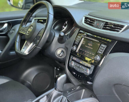 Серый Ниссан Кашкай, объемом двигателя 1.6 л и пробегом 148 тыс. км за 18300 $, фото 14 на Automoto.ua