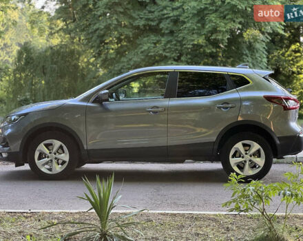 Серый Ниссан Кашкай, объемом двигателя 1.6 л и пробегом 148 тыс. км за 18300 $, фото 9 на Automoto.ua