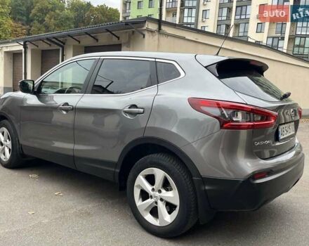 Серый Ниссан Кашкай, объемом двигателя 1.6 л и пробегом 73 тыс. км за 20500 $, фото 5 на Automoto.ua