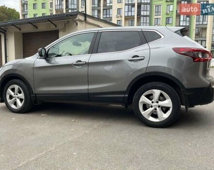 Серый Ниссан Кашкай, объемом двигателя 1.6 л и пробегом 73 тыс. км за 20500 $, фото 4 на Automoto.ua