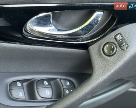 Серый Ниссан Кашкай, объемом двигателя 1.6 л и пробегом 148 тыс. км за 18300 $, фото 19 на Automoto.ua