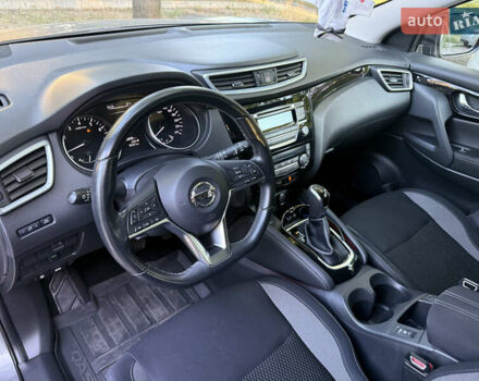 Серый Ниссан Кашкай, объемом двигателя 2 л и пробегом 50 тыс. км за 22500 $, фото 15 на Automoto.ua