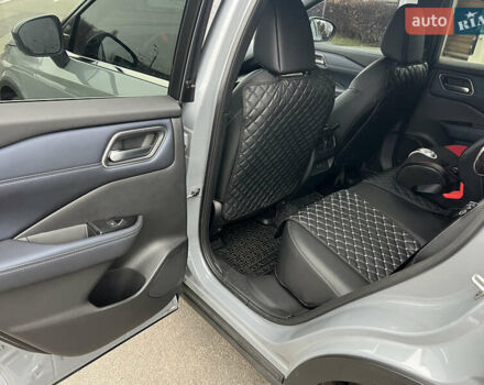 Сірий Ніссан Кашкай, об'ємом двигуна 1.33 л та пробігом 8 тис. км за 30499 $, фото 25 на Automoto.ua