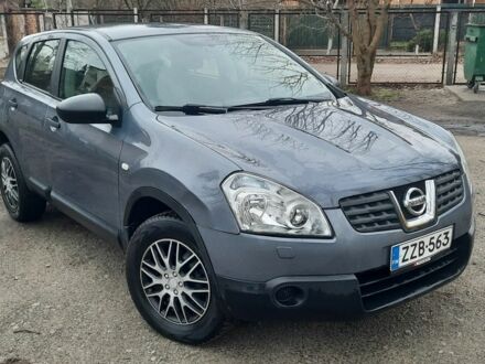 Серый Ниссан Кашкай, объемом двигателя 1.5 л и пробегом 387 тыс. км за 3900 $, фото 1 на Automoto.ua