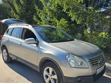 Серый Ниссан Кашкай, объемом двигателя 1.6 л и пробегом 300 тыс. км за 9500 $, фото 1 на Automoto.ua