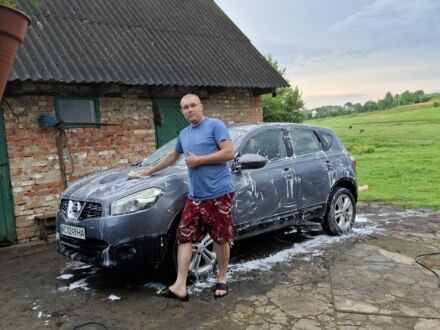 Серый Ниссан Кашкай, объемом двигателя 1.5 л и пробегом 270 тыс. км за 9600 $, фото 1 на Automoto.ua