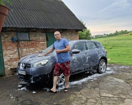 Серый Ниссан Кашкай, объемом двигателя 1.5 л и пробегом 270 тыс. км за 9600 $, фото 1 на Automoto.ua