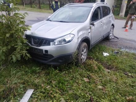 Серый Ниссан Кашкай, объемом двигателя 1.5 л и пробегом 200 тыс. км за 5000 $, фото 1 на Automoto.ua