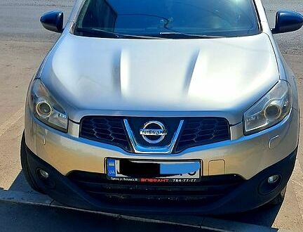 Серый Ниссан Кашкай, объемом двигателя 2 л и пробегом 156 тыс. км за 10700 $, фото 1 на Automoto.ua