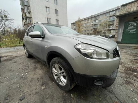 Серый Ниссан Кашкай, объемом двигателя 1.5 л и пробегом 247 тыс. км за 9700 $, фото 1 на Automoto.ua