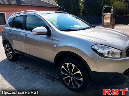 Серый Ниссан Кашкай, объемом двигателя 1.5 л и пробегом 215 тыс. км за 10500 $, фото 1 на Automoto.ua