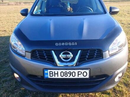 Серый Ниссан Кашкай, объемом двигателя 2 л и пробегом 198 тыс. км за 10600 $, фото 1 на Automoto.ua