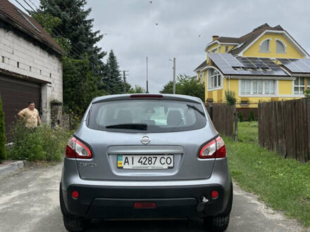 Серый Ниссан Кашкай, объемом двигателя 1.6 л и пробегом 217 тыс. км за 6500 $, фото 1 на Automoto.ua