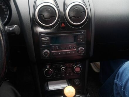 Серый Ниссан Кашкай, объемом двигателя 1.5 л и пробегом 260 тыс. км за 10500 $, фото 1 на Automoto.ua