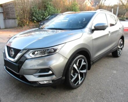 Серый Ниссан Кашкай, объемом двигателя 1.3 л и пробегом 31 тыс. км за 10000 $, фото 1 на Automoto.ua